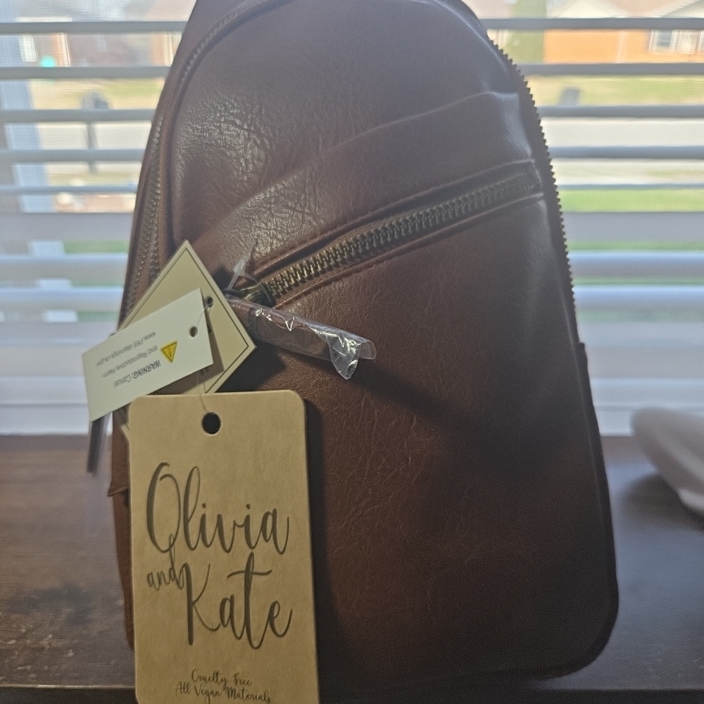 Womens‎ Brown Leather Sling Backback New With Tags